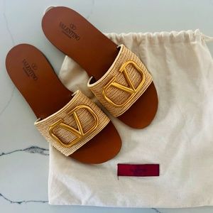 VALENTINO GARAVANI  VLOGO Raffia Slide Sandals